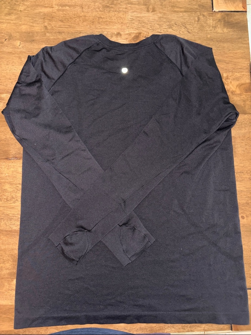 lululemon athletica Women's Long-Sleeve Hip Length Swiftly Tech Shirt 2.0 - Picture 6 of 7